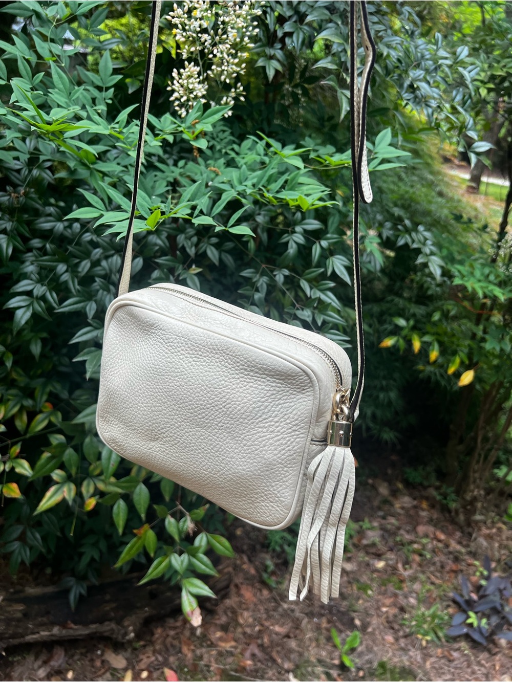 Gucci Off-White/Cream Soho Leather Disco Crossbody Bag with Tassel - Picture 12 of 13